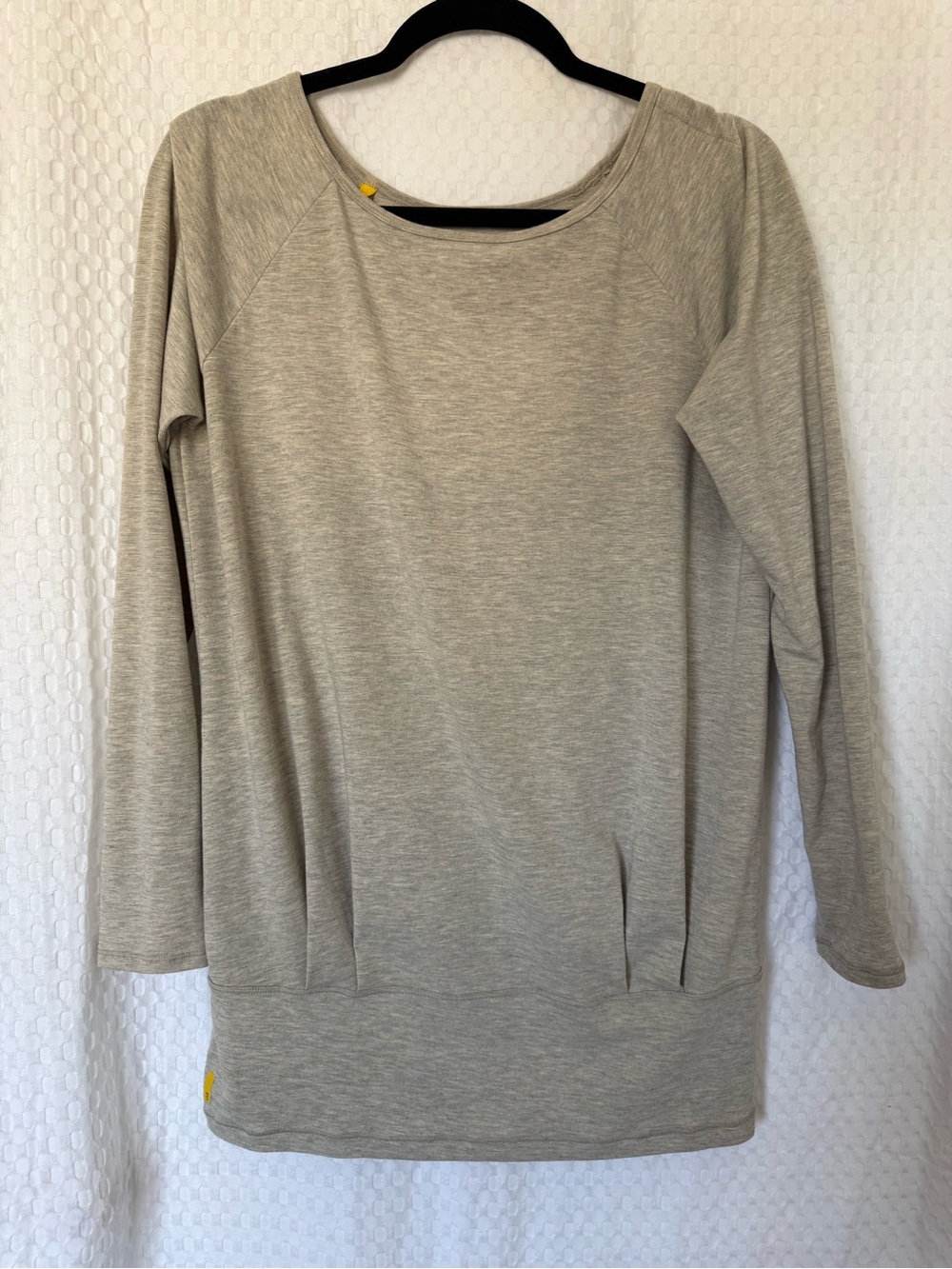 Lolë Open Back Yoga Top Small Greige Long Sleeve Stretch Athleisure Activewear - Picture 3 of 8